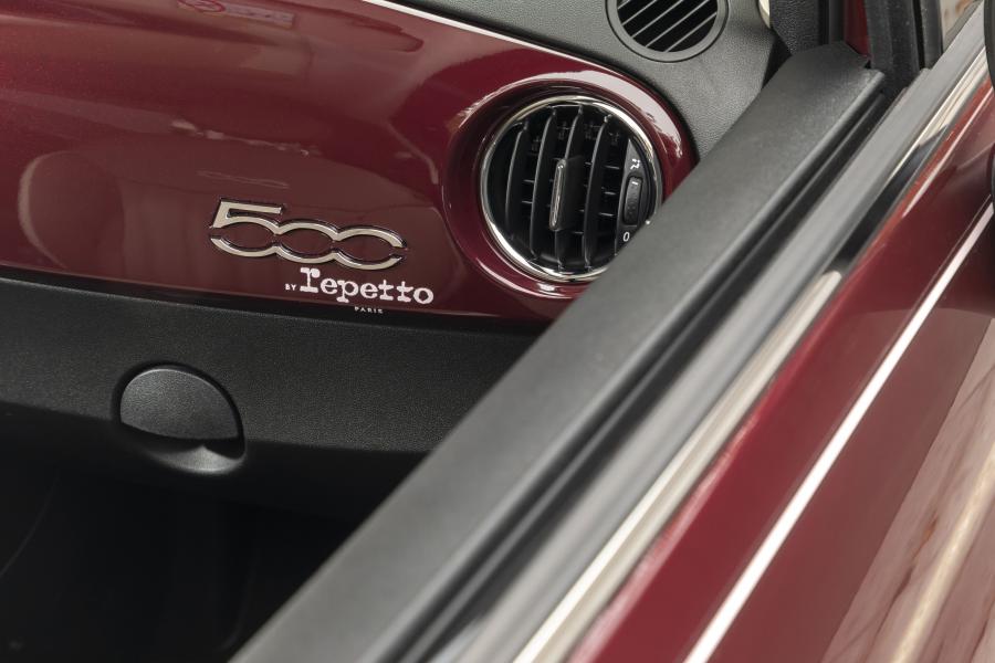 Детали интерьера Fiat 500 by Repetto (312) 2018 года  (FR) (фото 9 из 31)